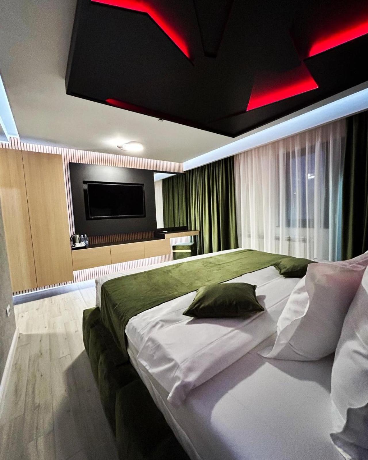 Monarc Boutique Aparthotel - Self Check-In Visan Exterior foto