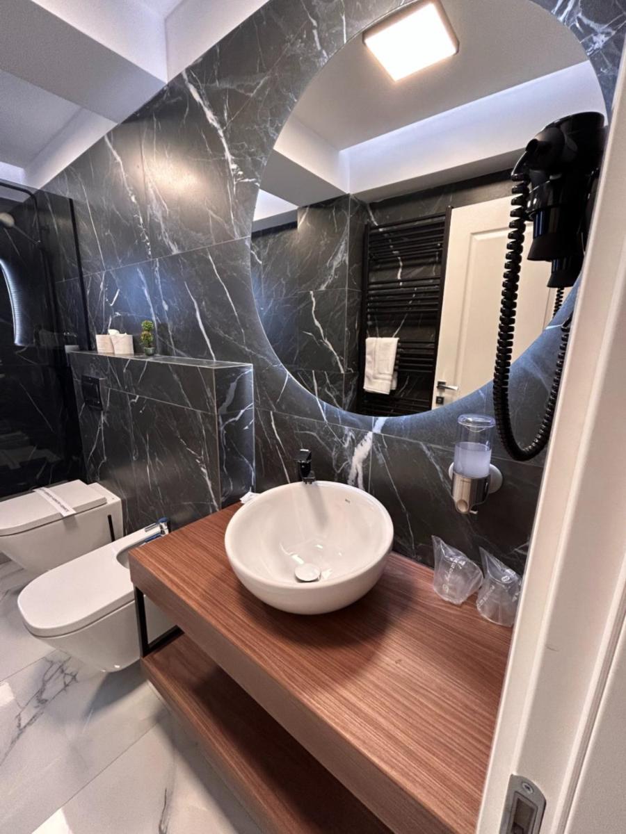 Monarc Boutique Aparthotel - Self Check-In Visan Exterior foto