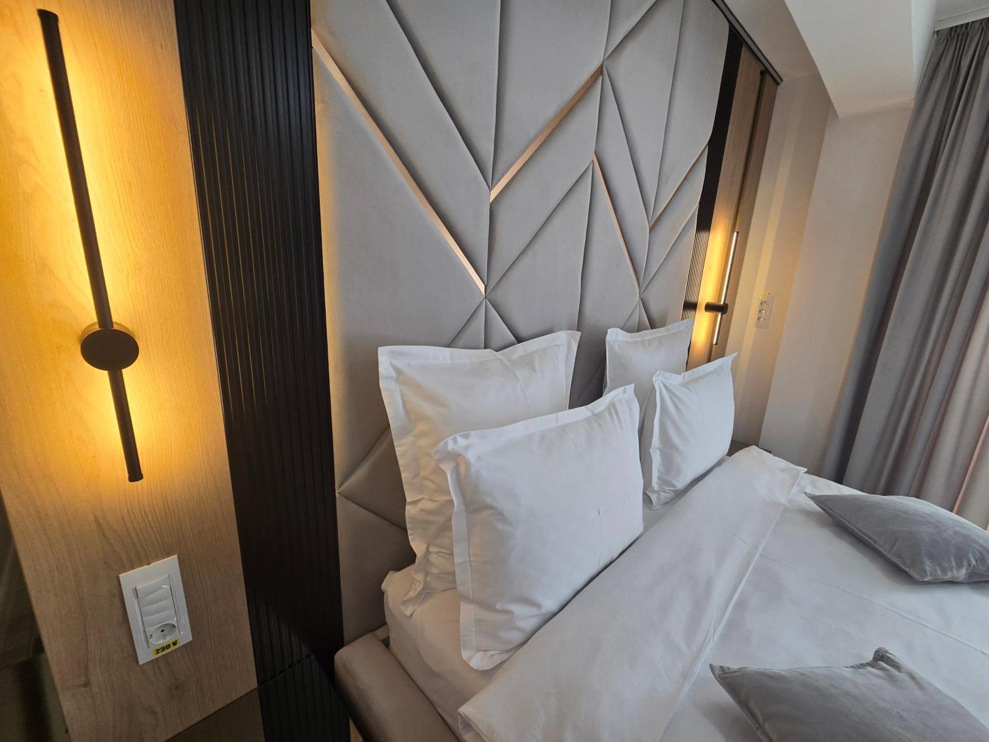 Monarc Boutique Aparthotel - Self Check-In Visan Exterior foto